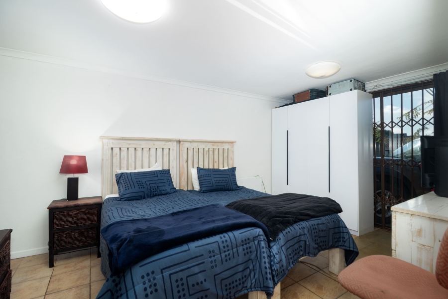 5 Bedroom Property for Sale in Vredekloof Heights Western Cape